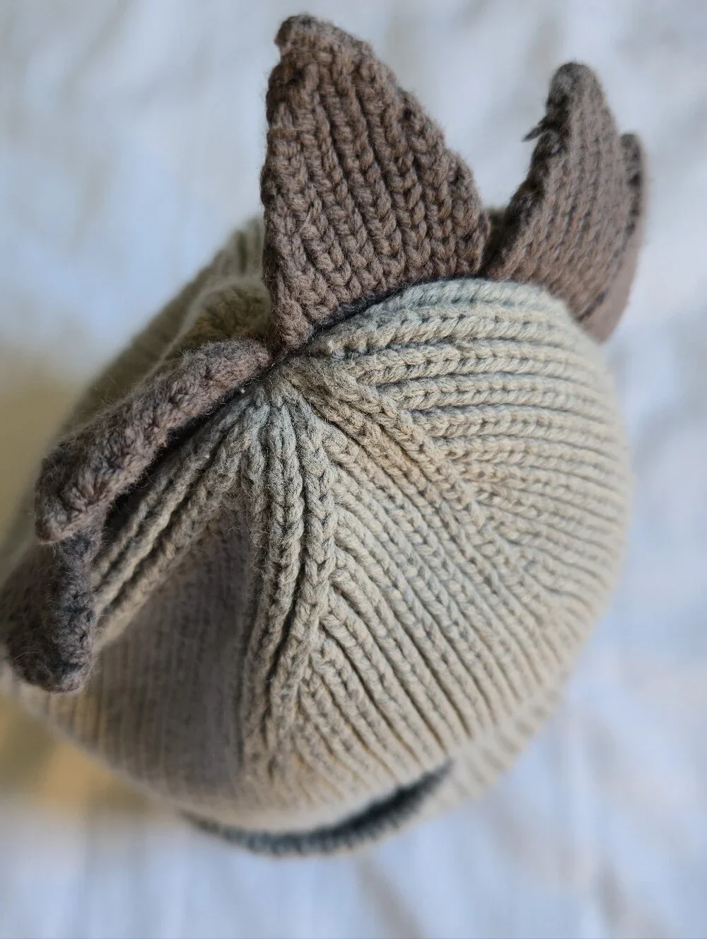 GAP Kids Dino Knit Beanie in Light Gray with Charcoal Spikes, Toddler Hat